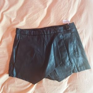 Zara basic faux leather mini skort